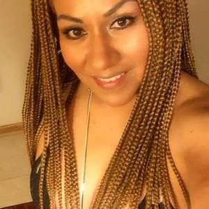 Meet your Posher, Lucia